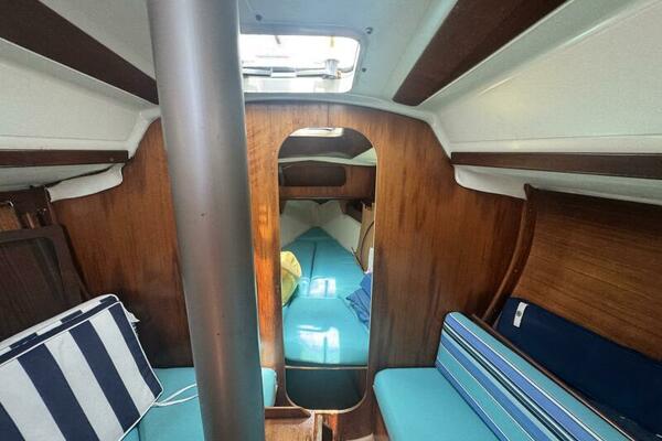28ft Beneteau Yacht For Sale