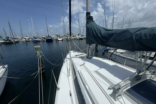 28ft Beneteau Yacht For Sale