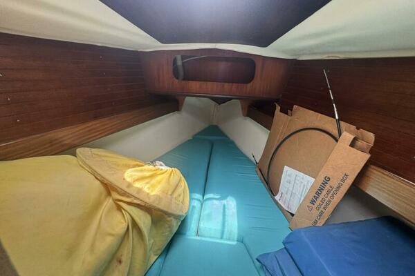 28ft Beneteau Yacht For Sale