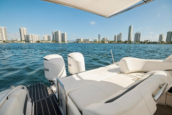 Sea Senor 33ft Regal Yacht For Sale