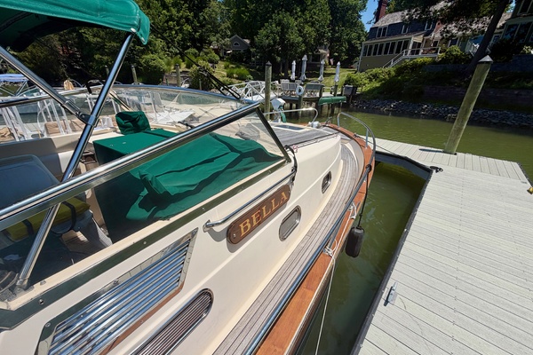 Bella 24ft Apreamare Yacht For Sale