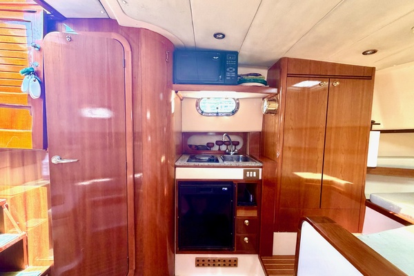 Bella 24ft Apreamare Yacht For Sale