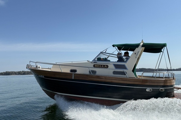 Bella 24ft Apreamare Yacht For Sale