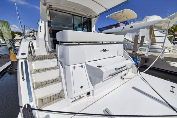 2023 Cruisers Yachts 50