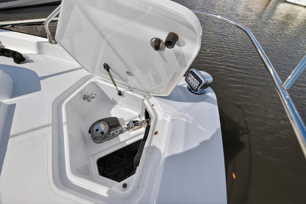 2023 Cruisers Yachts 50