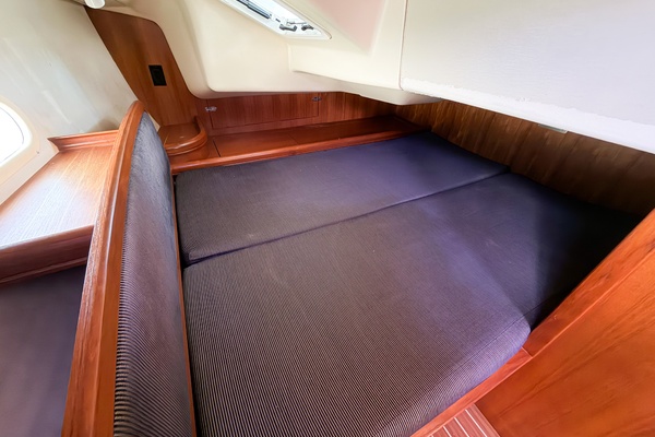 CURRENT ESCAPE 36ft Hunter Yacht For Sale