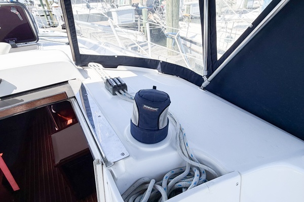 CURRENT ESCAPE 36ft Hunter Yacht For Sale