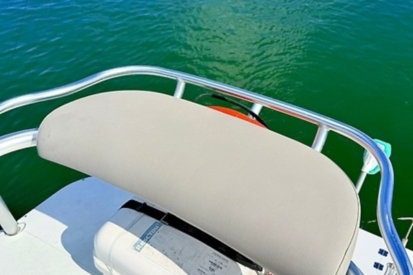 Rare Breed 27ft Custom Carolina Yacht For Sale
