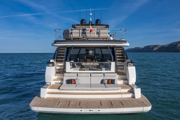 DANIMA 100ft Ferretti Yachts Yacht For Sale