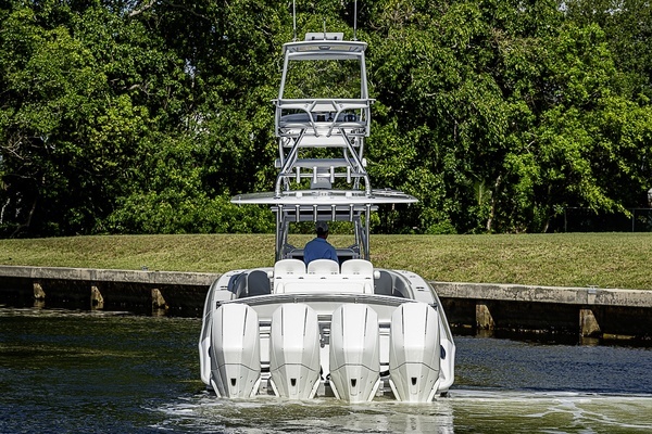 2022 Bahama 41