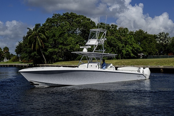 2022 Bahama 41