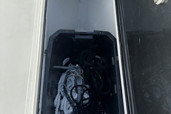 33ft SeaHunter Yacht For Sale