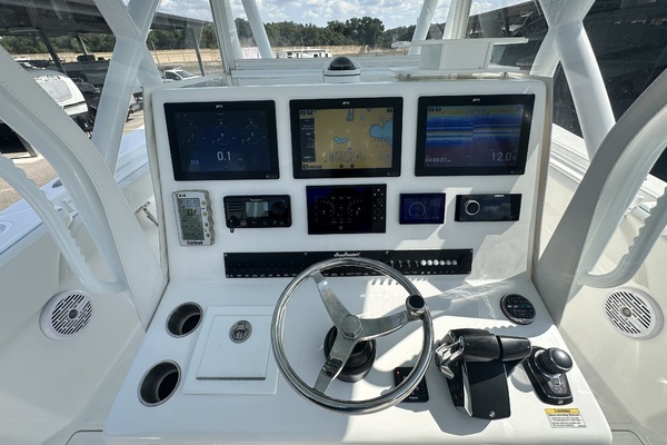 2023 SeaHunter 33