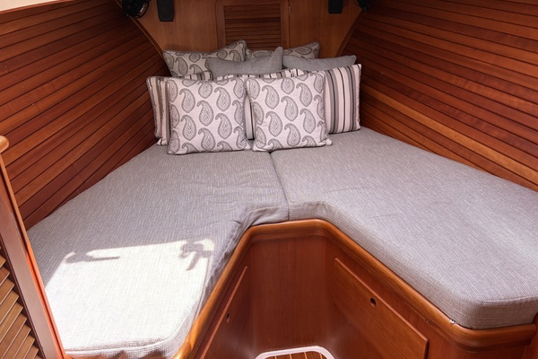 Sassy 36ft Hinckley Yacht For Sale