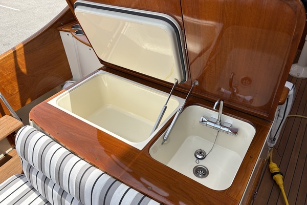 Sassy 36ft Hinckley Yacht For Sale