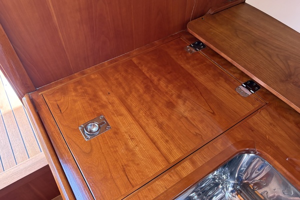 Sassy 36ft Hinckley Yacht For Sale