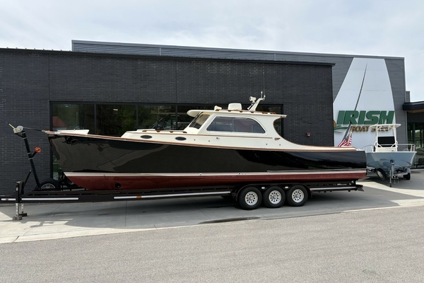36-ft-Hinckley-2004-36 Picnic EP-Sassy-Harbor Springs Michigan United States yacht for sale
