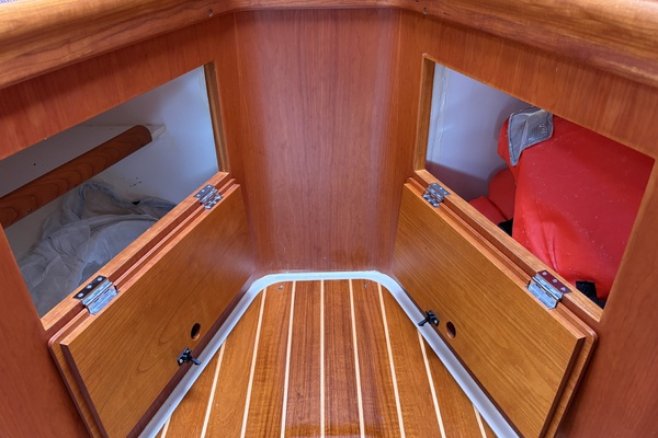 Sassy 36ft Hinckley Yacht For Sale