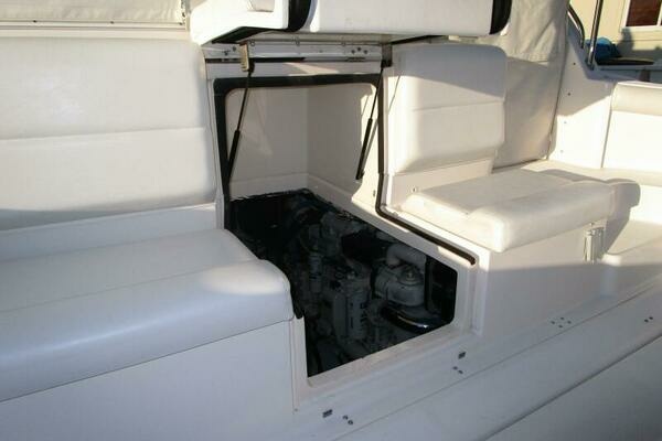 2003 Tiara Yachts 52