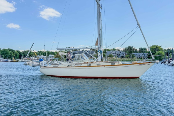 1981 Bristol 41.1cc starboard beam