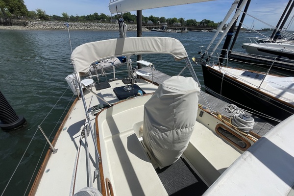 1981 Bristol 41.1cc starboard cockpit and binnacle