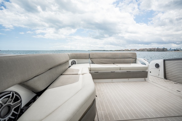 QUATTRO CAVALLI 47ft Azimut Yacht For Sale