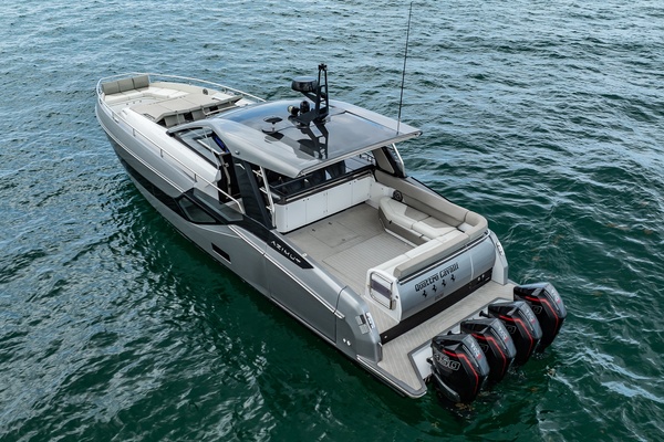 QUATTRO CAVALLI 47ft Azimut Yacht For Sale