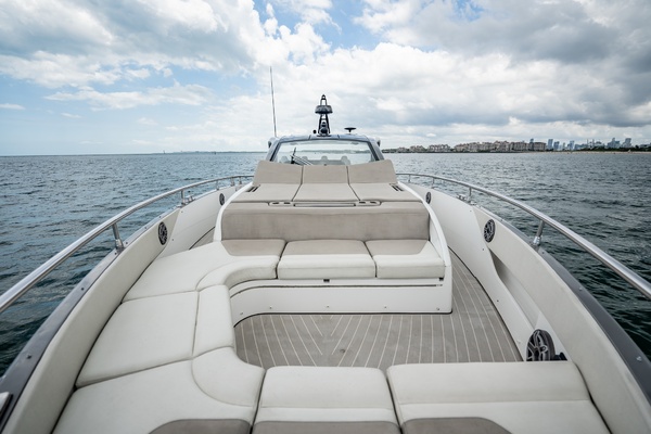 QUATTRO CAVALLI 47ft Azimut Yacht For Sale
