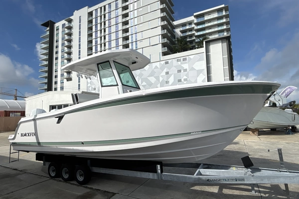 25-ft-Blackfin-2027-252 CC- Naples Florida United States  yacht for sale