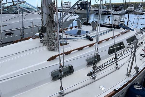 34ft Sabre Yacht For Sale