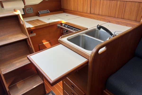 34ft Sabre Yacht For Sale