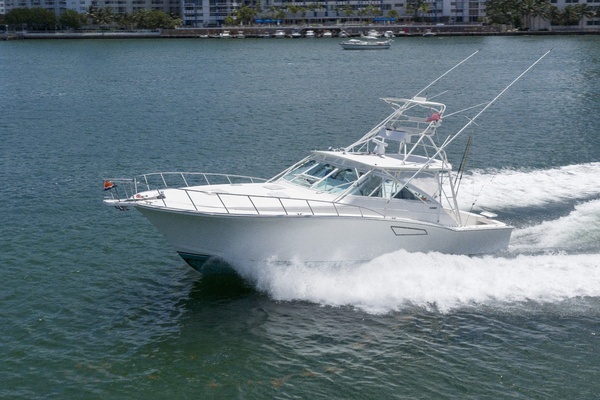 Cabo 45 EXPRESS Yacht For Sale