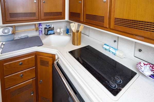 Cabo 45 EXPRESS Yacht For Sale