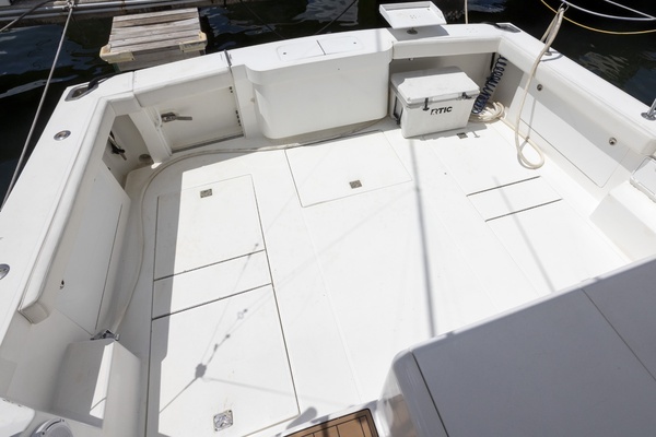 Cabo 45 EXPRESS Yacht For Sale