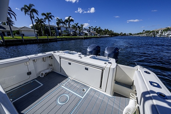 2021 Cobia 32