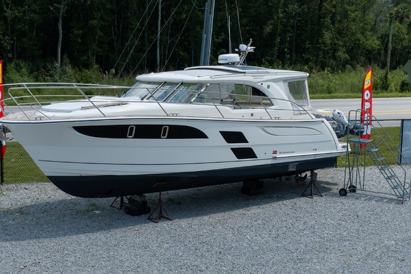 36ft Marex Yacht For Sale
