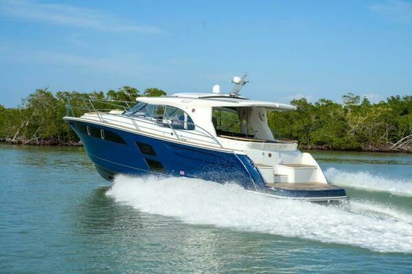 36-ft-Marex-2026-360 Cabriolet Cruiser- Annapolis Maryland United States  yacht for sale