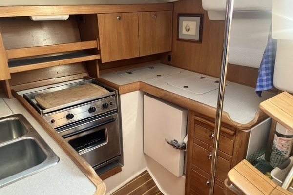 Nautilus 35ft Catalina Yacht For Sale