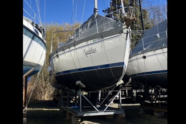 Nautilus 35ft Catalina Yacht For Sale