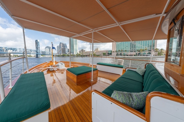 INNISFAIL 91ft Mathis Trumpy Yacht For Sale
