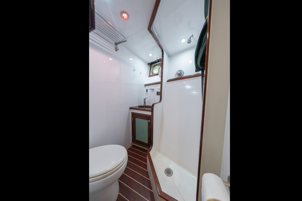 INNISFAIL 91ft Mathis Trumpy Yacht For Sale