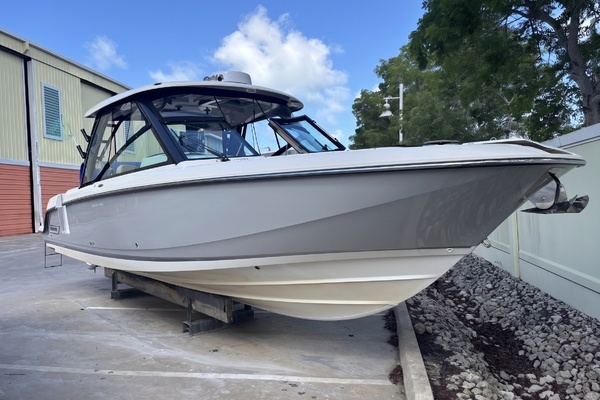 2024 Boston Whaler 32