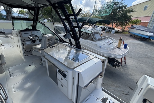 2024 Boston Whaler 32