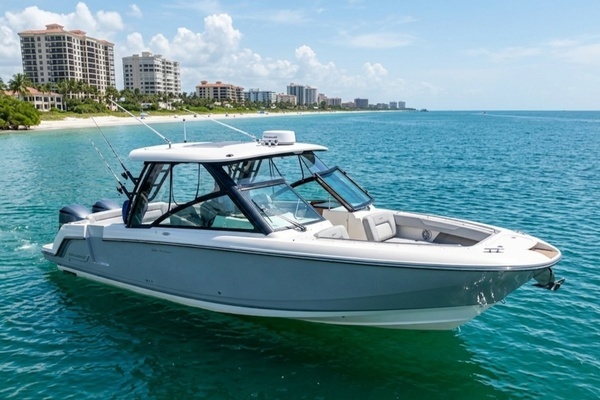 2024 Boston Whaler 32