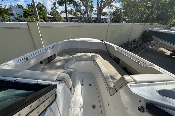 2024 Boston Whaler 32