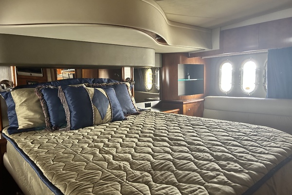 52ft Cruisers Yachts Yacht For Sale