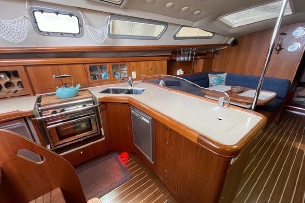 Serenity 41ft Hunter Yacht For Sale