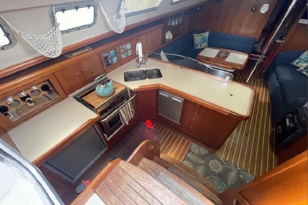 Serenity 41ft Hunter Yacht For Sale