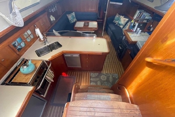 Serenity 41ft Hunter Yacht For Sale