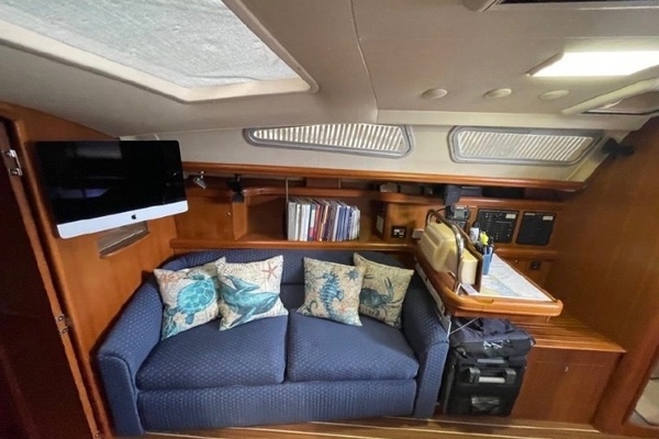 Serenity 41ft Hunter Yacht For Sale